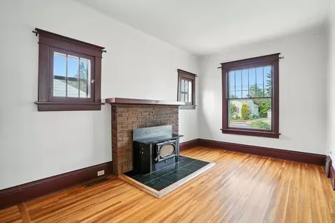 Living - 17 W 31st Ave, Spokane, WA 99203 photo 5 of 7