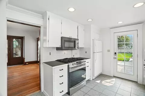 Kitchen - 17 W 31st Ave, Spokane, WA 99203 photo 3 of 4
