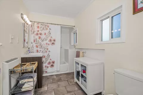 Bath - 337 E 20th Ave, Spokane, WA 99203 photo 1 of 1