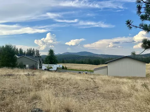 5674 Jergens Rd # B, Nine Mile Falls, WA 99026