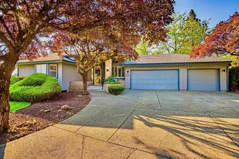 9718 W Masters Ln, Cheney, WA 99004