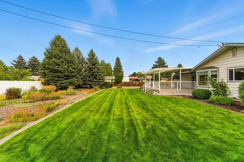 Exterior - 11223 E 37th Ave, Spokane Valley, WA 99206 photo 10 of 13
