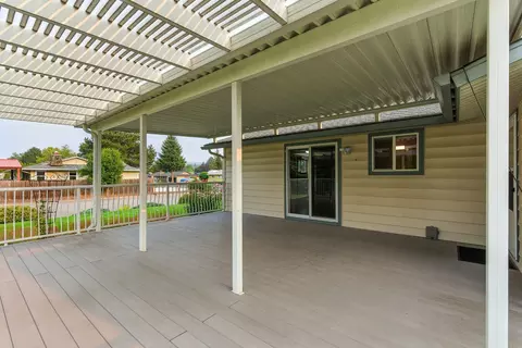 Exterior - 11223 E 37th Ave, Spokane Valley, WA 99206 photo 5 of 13