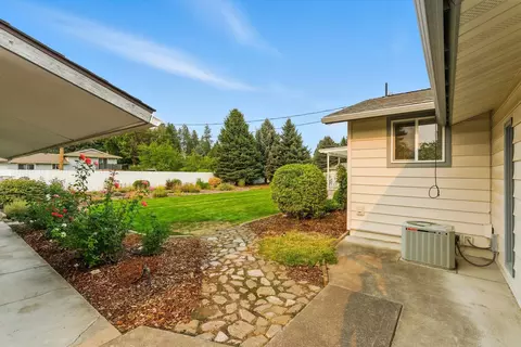 Exterior - 11223 E 37th Ave, Spokane Valley, WA 99206 photo 9 of 13