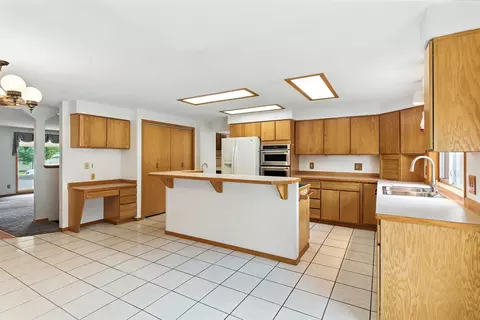 Kitchen - 11223 E 37th Ave, Spokane Valley, WA 99206 photo 3 of 8