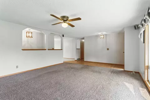 Living - 11223 E 37th Ave, Spokane Valley, WA 99206 photo 4 of 6