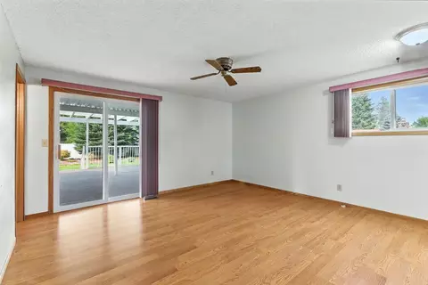 Living - 11223 E 37th Ave, Spokane Valley, WA 99206 photo 6 of 6