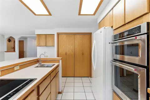 Kitchen - 11223 E 37th Ave, Spokane Valley, WA 99206 photo 7 of 8