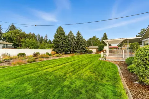 Exterior - 11223 E 37th Ave, Spokane Valley, WA 99206 photo 8 of 13