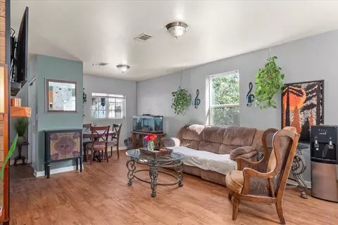 Living - 4602 E 2nd Ave, Spokane Valley, WA 99212 photo 3 of 3