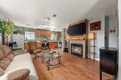 Living - 4602 E 2nd Ave, Spokane Valley, WA 99212 photo 2 of 3