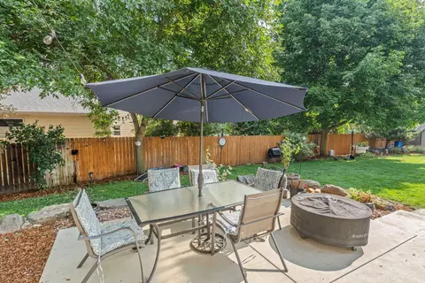 Exterior - 8024 N Kyle Ct, Spokane, WA 99208 photo 2 of 7