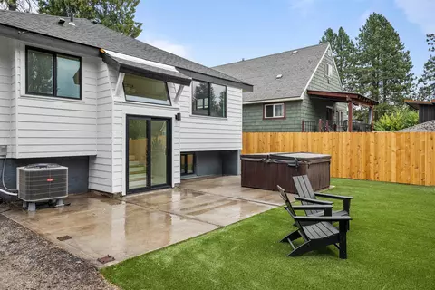 Exterior - 1232 E 33rd Ave, Spokane, WA 99203 photo 4 of 7
