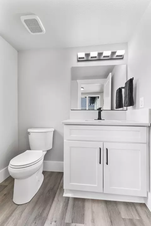 Bath - 10212 E 8th Ave, Spokane Valley, WA 99206 photo 1 of 4