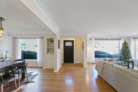 Entry Way - 1104 E 43rd Ave, Spokane, WA 99203 photo 1 of 1