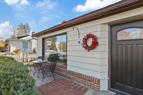 Exterior - 1104 E 43rd Ave, Spokane, WA 99203 photo 2 of 4