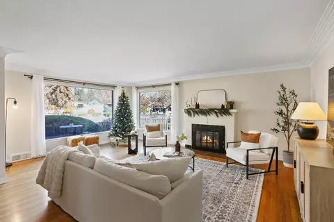 Living - 1104 E 43rd Ave, Spokane, WA 99203 photo 1 of 3