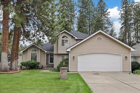 221 W Falcon Ave, Spokane, WA 99218
