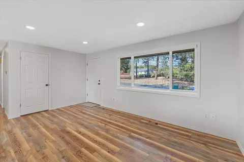 Living - 3308 E 35th Ave, Spokane, WA 99223 photo 2 of 5