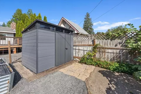Exterior - 3308 E 35th Ave, Spokane, WA 99223 photo 12 of 13