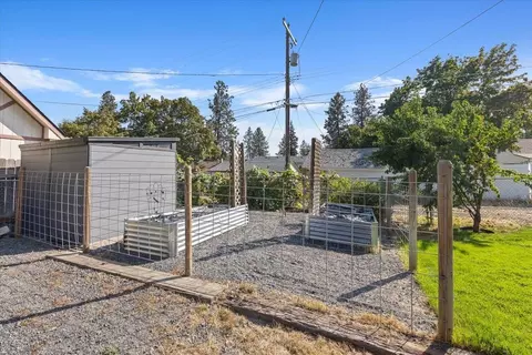Exterior - 3308 E 35th Ave, Spokane, WA 99223 photo 13 of 13
