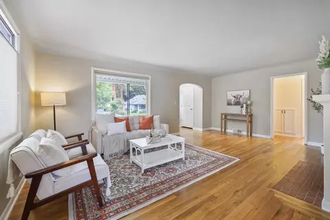 Living - 1225 E 17th Ave, Spokane, WA 99203 photo 3 of 4