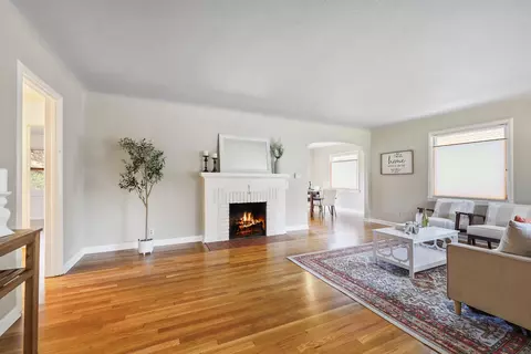 Living - 1225 E 17th Ave, Spokane, WA 99203 photo 1 of 4