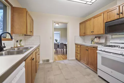 Kitchen - 1225 E 17th Ave, Spokane, WA 99203 photo 1 of 2
