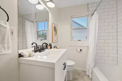 Bath - 1225 E 17th Ave, Spokane, WA 99203 photo 1 of 1