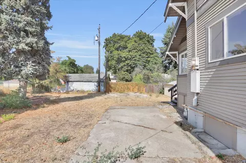 Exterior - 2317 E Hartson Ave, Spokane, WA 99202 photo 5 of 8