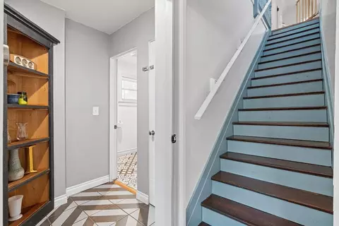 Entry Way - 3129 E 34th Ave, Spokane, WA 99223 photo 2 of 3