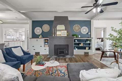 Living - 3129 E 34th Ave, Spokane, WA 99223 photo 8 of 8