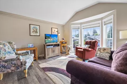 Living - 4007 E 31st Ave, Spokane, WA 99223 photo 1 of 3