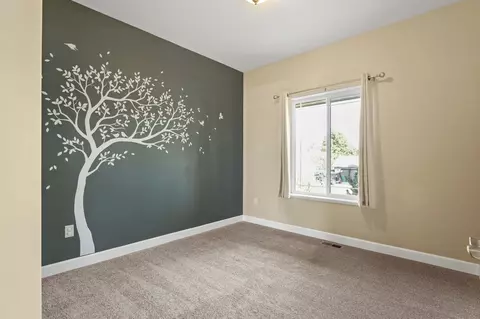 Bedroom - 212 E Pine Needle Ave, Colbert, WA 99005 photo 6 of 9