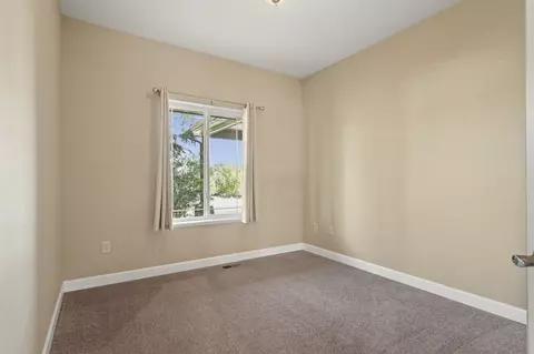 Bedroom - 212 E Pine Needle Ave, Colbert, WA 99005 photo 4 of 9