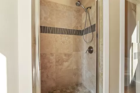 Bath - 212 E Pine Needle Ave, Colbert, WA 99005 photo 2 of 6