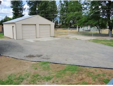 Exterior - 1127 E Decatur Ave, Spokane, WA 99208 photo 4 of 4