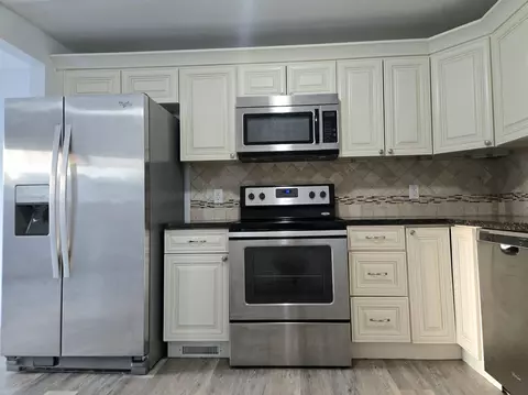 Kitchen - 1127 E Decatur Ave, Spokane, WA 99208 photo 2 of 3