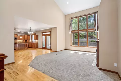 Living - 5606 E 14th Ave, Spokane Valley, WA 99212 photo 4 of 8