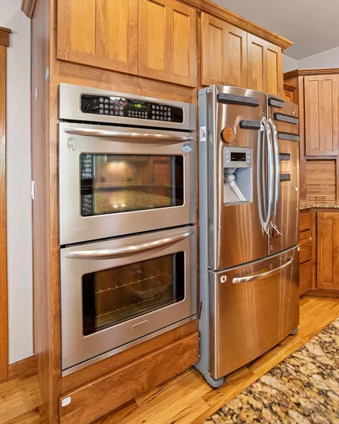 Kitchen - 5606 E 14th Ave, Spokane Valley, WA 99212 photo 4 of 5