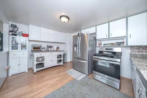 Kitchen - 7326 E 9th Ave, Spokane, WA 99212 photo 3 of 4