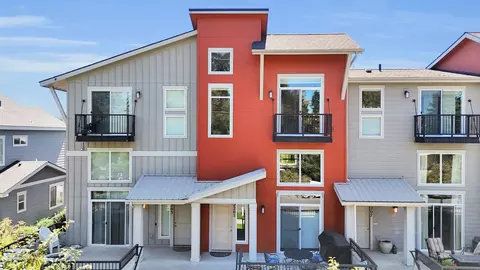 2205 W Bridge Ave, Spokane, WA 99201