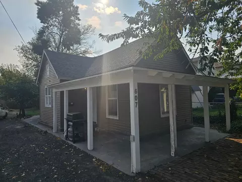607 S Hatch St, Spokane, WA 99202