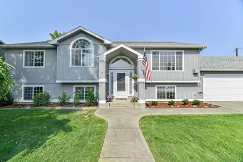 18403 E 4th Ave, Greenacres, WA 99016