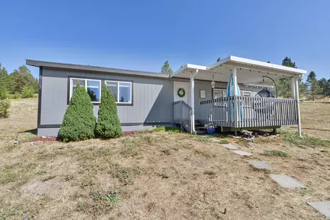27212 N Scottsridge Ln, Chattaroy, WA 99003