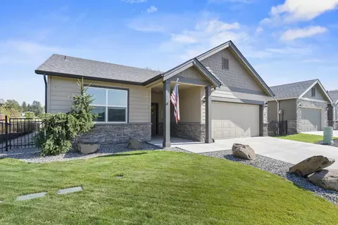 8017 S Fruitvale Ln, Cheney, WA 99004