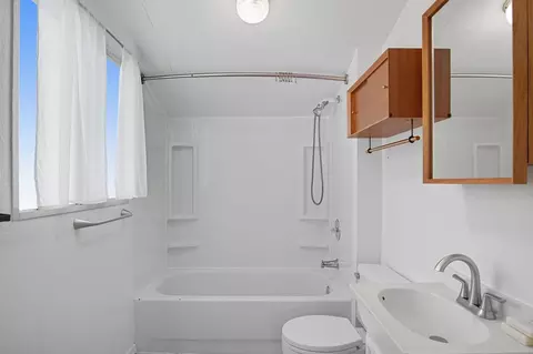 Bath - 960 E 13th Ave, Spokane, WA 99202 photo 1 of 1