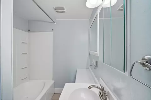 Bath - 417 E Queen Ave, Spokane, WA 99207 photo 3 of 3