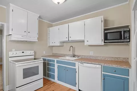 Kitchen - 417 E Queen Ave, Spokane, WA 99207 photo 3 of 3