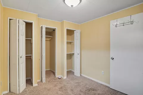 Bedroom - 417 E Queen Ave, Spokane, WA 99207 photo 5 of 6
